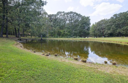 Olive Branch Haus | Natures Care Home with Pond, 16 Mi to Memphis!