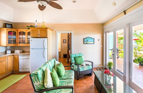 West Bay Hütte | Nautilus Cottage: 2 BR / 2 BA Ferienhaus in West Bay, Schlafmöglichkeiten für 5