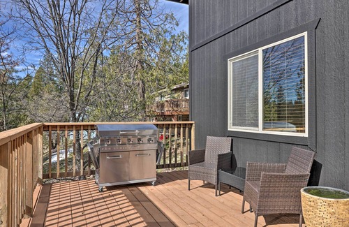 Arnold Hütte | Near Hiking + Wineries: Arnold Cabin w/ Deck!