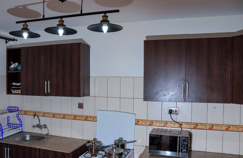 Embakasi Haus | Near JKIA Airport and SGR Railway Terminal. Ideal for groups and families.