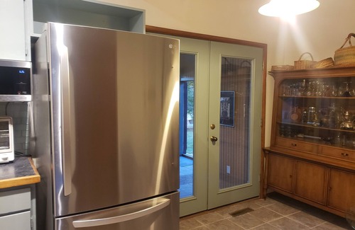 Harvey Park Haus | Near-net-zero home with views, lake, pickleball & basketball courts, playground