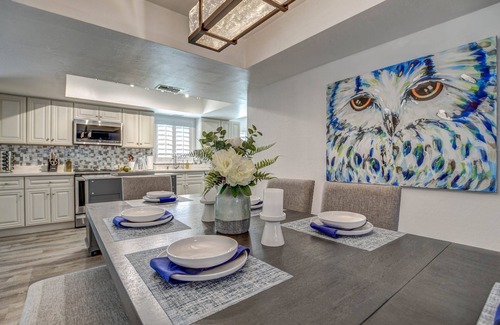 Paradise Valley Village Haus | Near Scottsdale IMPRESSIVE 4bd room home large lot with temp controlled pool