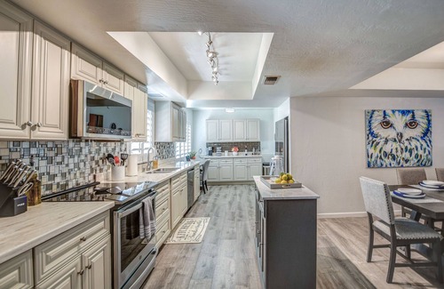 Paradise Valley Village Haus | Near Scottsdale IMPRESSIVE 4bd room home large lot with temp controlled pool