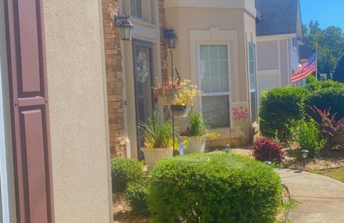 Covington Haus | Neat family home for large group