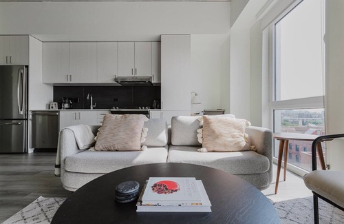Old Town Wohnung | Neat Old Town 1BR Gym, W/D, Rooftop, BBQ & A/C, by Blueground