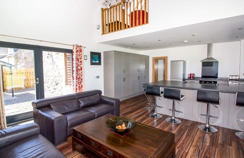 Inverurie Hütte | Nef-Stedi, INVERURIE