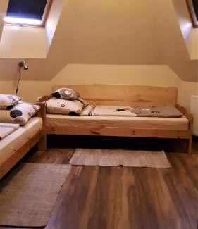 Kistolmacs Wohnung | Nefelejcs Fagyizó és Apartmanház