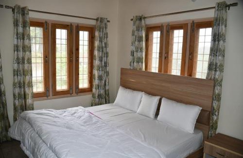 Mukteshwar Hotel | Negi Hotel