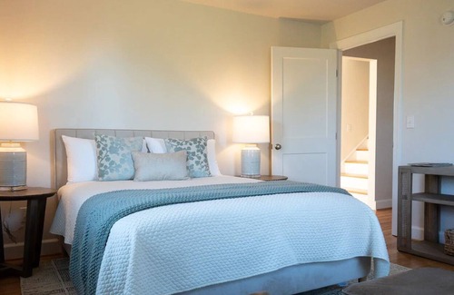 Callands-Gretna Haus | Nellie's Nest- A newly remodeled quaint home!