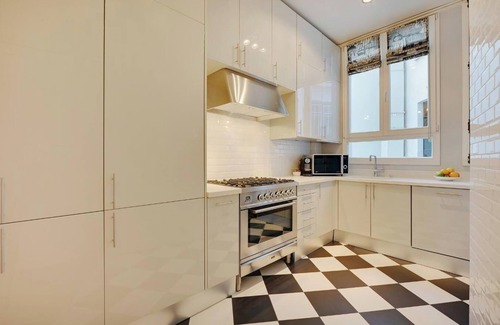 Sorbonne Wohnung | NESTLED IN THE HISTORIC LATIN QUARTER,JUST STEPS FROM THE SEINE RIVER&NOTRE-DAME