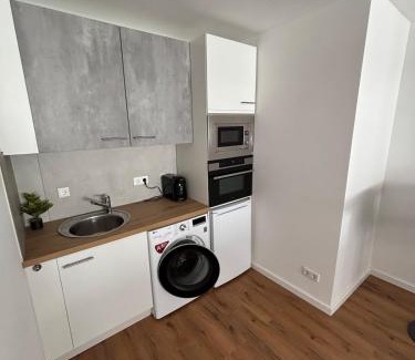 Stadtbezirk 3 Wohnung | NEU Design Loft nähe Medienhafen mit Balkon