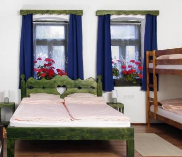 Bator Haus | Nevenincs Vendégház