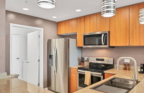 South Eola Wohnung | New 1200 sqft 2BD/2BTH in DT Orl