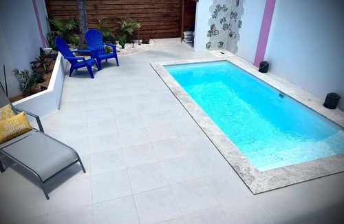 De Bruynewijk Villa | 2 Bed/ 2 Bath Tropical Villa. Ultimate Escape! Private Pool. Covered Patio & BBQ