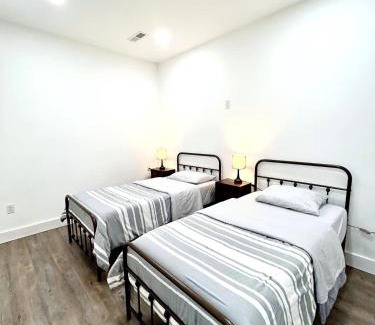 Lodi Wohnung | New 2BDR 2BATHS 1 Park Spot APT Super Close to NYC
