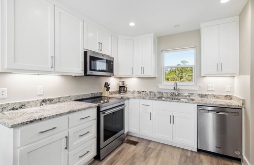 Port St. Joe Haus | New 2br/2.5ba modern coastal retreat - walk to the beach!