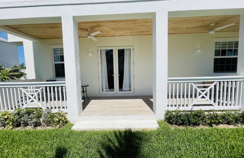 Palm Cay Eigentumswohnung | New 3BR Oasis: Beach & Pool