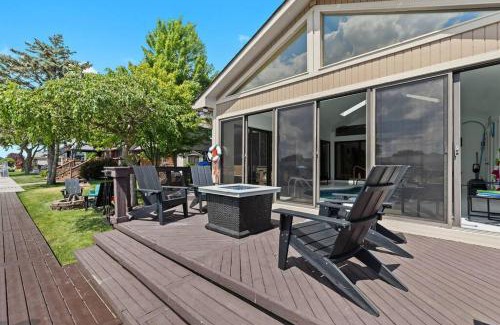 Harrison Villa | NEW! 4BR I Indoor Pool on the Bay in Boat Town USA