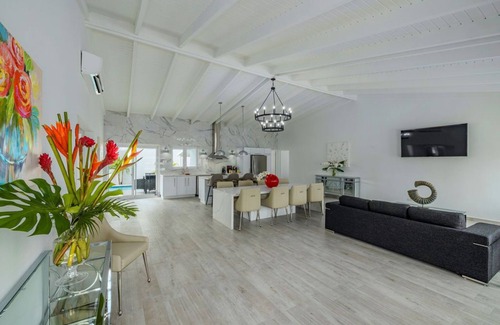 Cunucu Abao Villa | NEW 5BR Villa w/ PrivatePool 3min to Eagle Beach