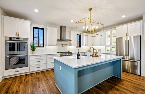 Bumpass Haus | NEW 6BR Lakefront Lake Anna Cove, Dock, Deck, Fun!