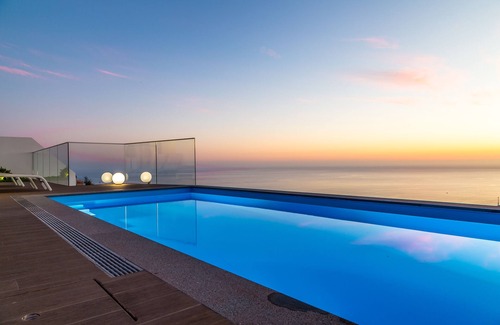 Calheta Haus | NEUES A & M House II Luxusferienhaus