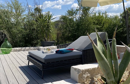 Kahla Wohnung | Hanglage mit toller Aussicht und Pool - moderne Ferienwohnung bei Jena