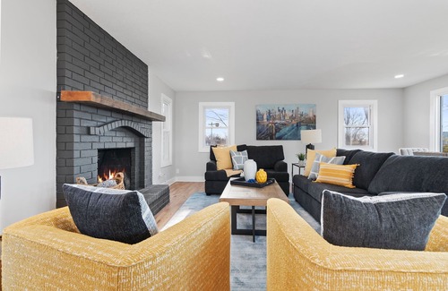 Independence Haus | New and Inviting in Independence