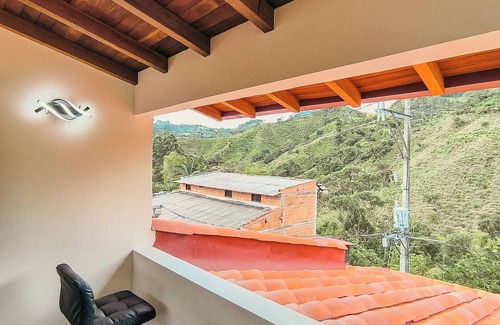 Jardin Wohnung | New and modern apartment only 500 meters from the park, quiet area.