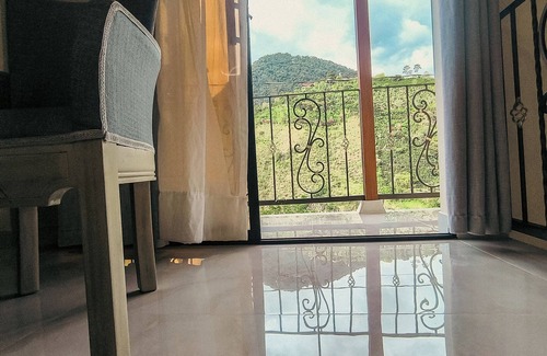 Jardin Wohnung | New and modern apartment only 500 meters from the park, quiet area.