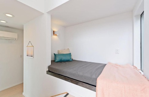 Ocean Beach Haus | New Beach House, Steps to Sand