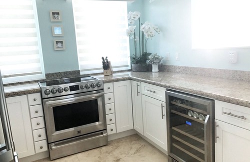 Palm Cay Haus | Neu / Beachfront / Oceanfront / Luxus / Clear Waters / Gesicherte Gated Community