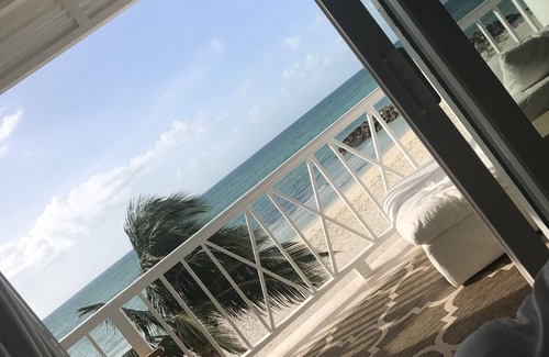 Palm Cay Haus | Neu / Beachfront / Oceanfront / Luxus / Clear Waters / Gesicherte Gated Community