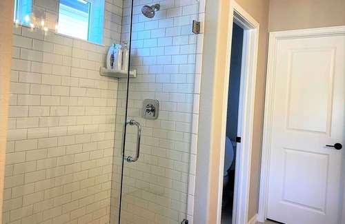 Stetson Hills Haus | New build 5 bed (4bedroom) & 3 bath - Peaceful