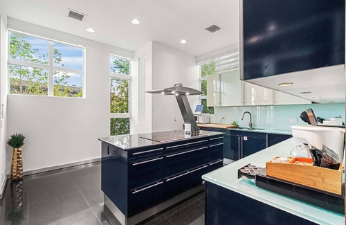 Fort Lauderdale Haus | New construction 2 story Villa jacuzzi pool luxury