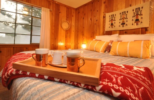 Cloudcroft Haus | New! Cozy Cabin in Cloudcroft village close to Lodge
