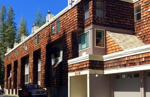 Bear Valley Eigentumswohnung | NEW! Cozy Condo with Fireplace - Tamarack #3 by Bear Valley Vacation Rentals