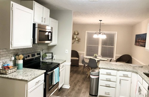 Buford Haus | 💥NEW⚡️Cozy Modern Trendy Home of Buford 3 mins from Mall of GA🌟