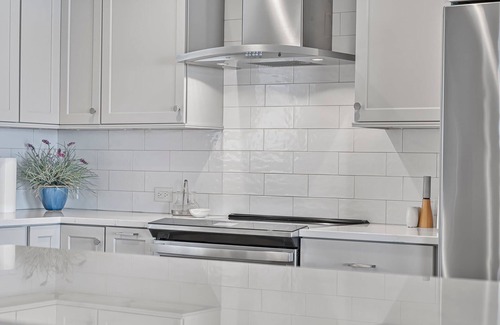 Elk Rapids Haus | New! Elk Lake Cottage - 14 Minutes from Horse Show!