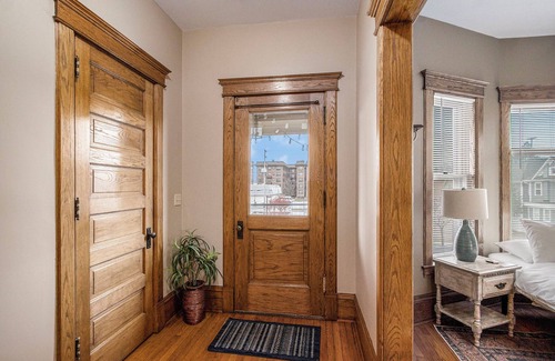 Central Business District Haus | NEW Entire Gorgeous Victorian Home Downtown Kalamazoo - Sleeps 16!