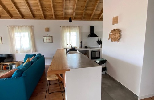 Lajes do Pico Haus | New Family Home with a View of São Jorge Island – Ribeirinha