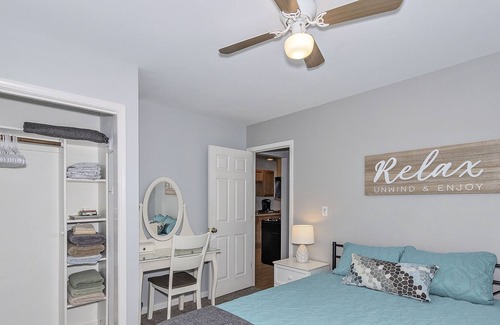 Twin Lakes Hütte | New Fire Pit 🔥 - 15 minutes to Lake Geneva