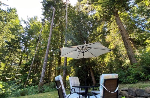 Sooke Haus | Cozy, very clean, forest setting. New King bed, tranquil space, close to town.