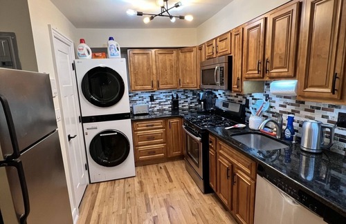 The Waterfront Eigentumswohnung | NEW-Free Prkg-2BR/2.5Bath/3 Queen Size Beds-Duplex