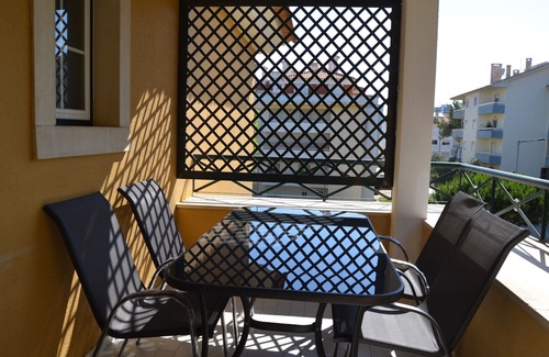 Cascais Wohnung | Jung und voller Licht, bietet Golf, 3 Schlafzimmer, 3 Bäder, A / C, bis zu 8 Personen
