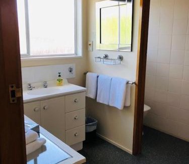 Auckland Hotel | New Haven Motel