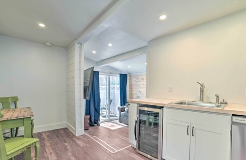 Kewadin Hütte | NEW! Historic Kewadin Schoolhouse: 1/2 Mi to Lake!