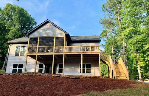 Jacksons' Gap Haus | Beautiful, NEWLY BUILT Lake Martin Home