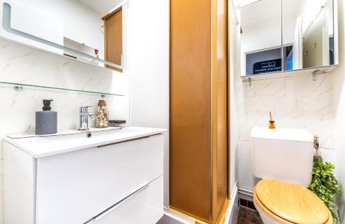 Flandres Wohnung | NEW Le Zénith Paris Centre TV WIFI 20mn Louvre Pigalle