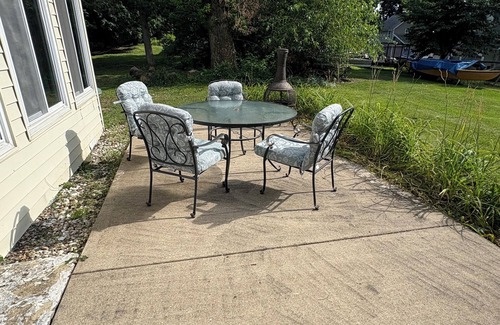 Brooklyn Haus | New listing! 3bedroom 2full bath cottage on Wamplers lake in Brooklyn, Mi.