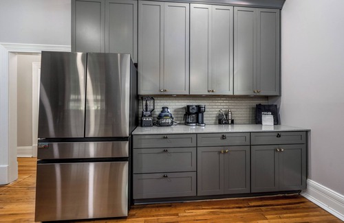 Tuscaloosa Haus | NEW Listing! BAMA House! Great for Game Day! Blocks to Stadium or Downtown!